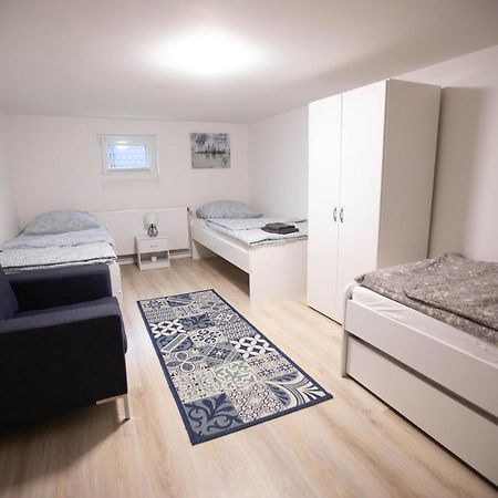 80Qm - 4 Rooms - Private Parking - Keller-Basement - Mallibase Apartments Hannover Eksteriør billede